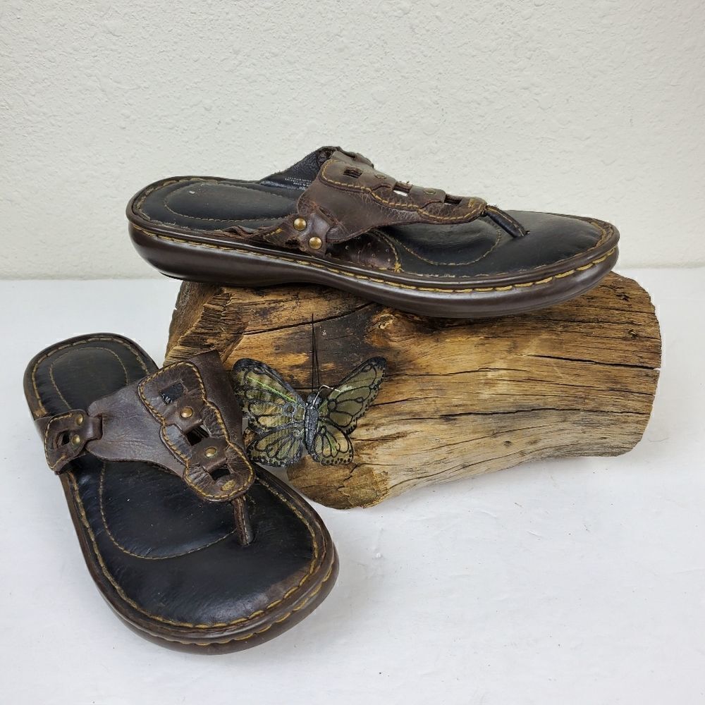 Born brown gladiator style thong sandals cushioned